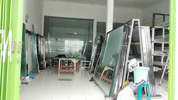 Harga Kaca Permeter Bergaransi dan Harga Terjangkau untuk Proyek Konstruksi Anda